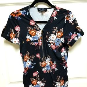 Size small zipper blouse